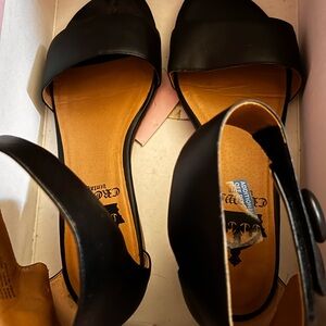 Crown vintage used black shoes
